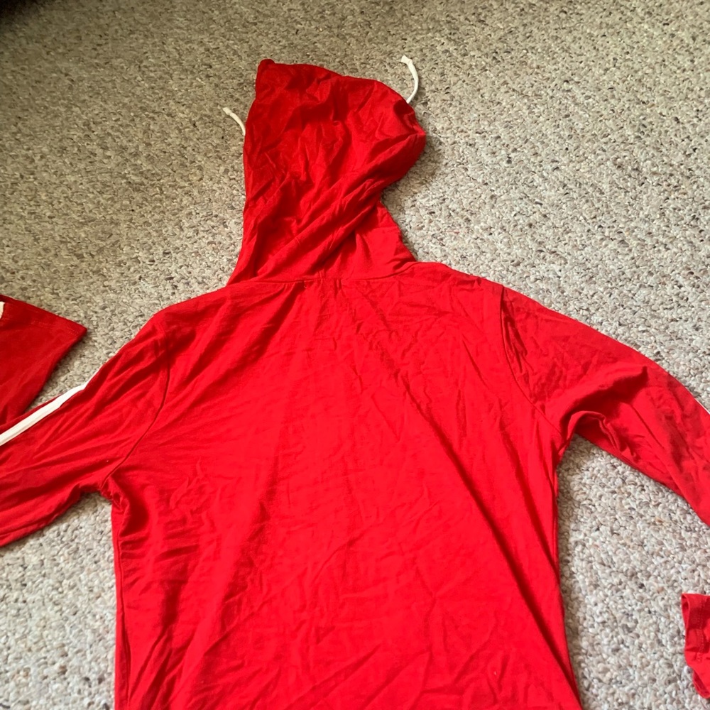 Red jacket - Picture 3 of 3